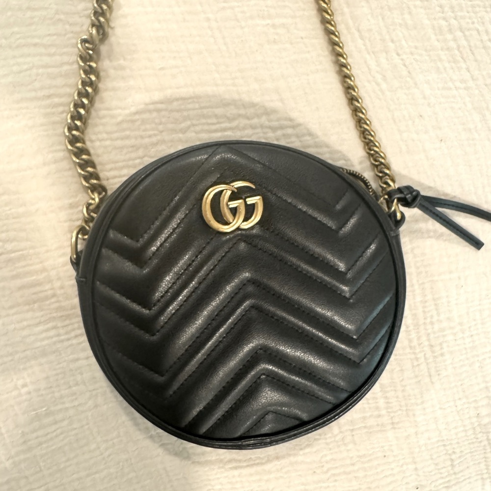 Gucci mini GG Marmont round shoulder bag